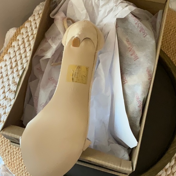 Bella Marie Suede Open Toe Heels NIB. They’re in soft nude/beige Size 8.5, NEW!! - Picture 6 of 8